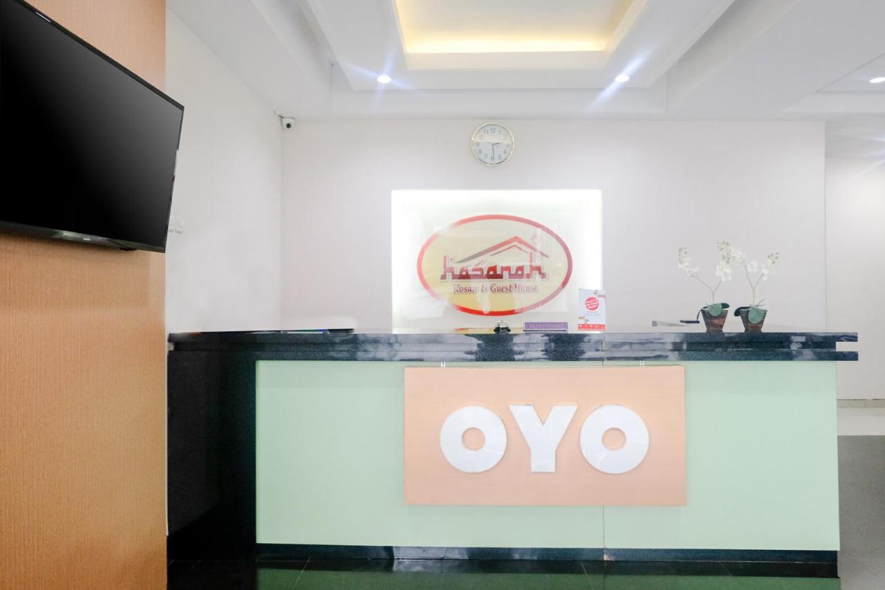 Oyo 696 Hasanah Guest House Syariah De Saphire Маланг Екстериор снимка